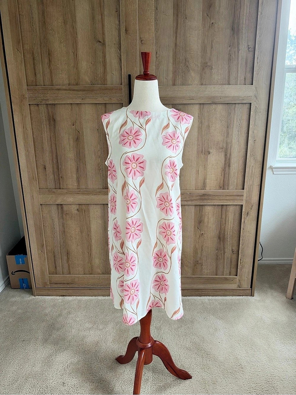 Commense Floral Mini Dress in White & Pink Size Small